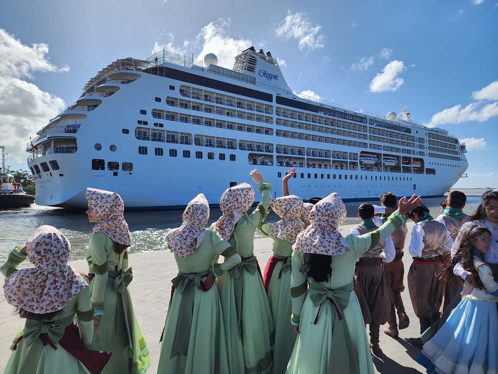 SEGUNDO NAVIO DA TEMPORADA DE CRUZEIROS ATRACARÁ EM RIO GRANDE NO DIA 26 DE JANEIRO