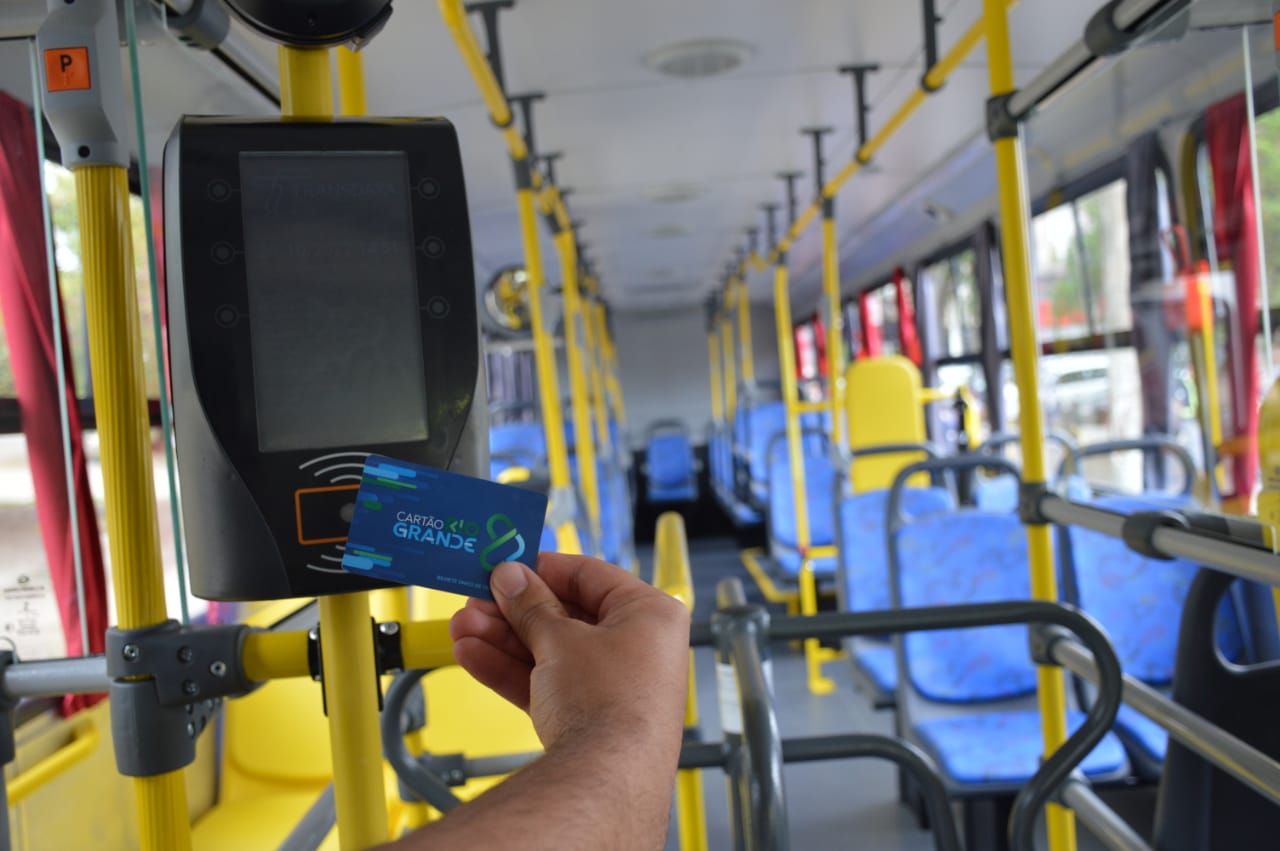 Quase 500 cartões já foram bloqueados por uso indevido nos ônibus